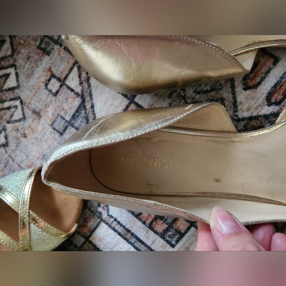 Gold Nine West flats - Picture 2 of 3